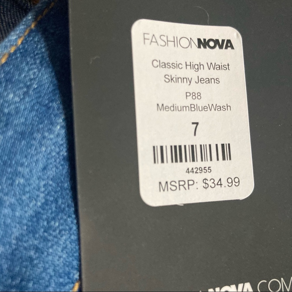 Fashion nova jeans tags included size 7